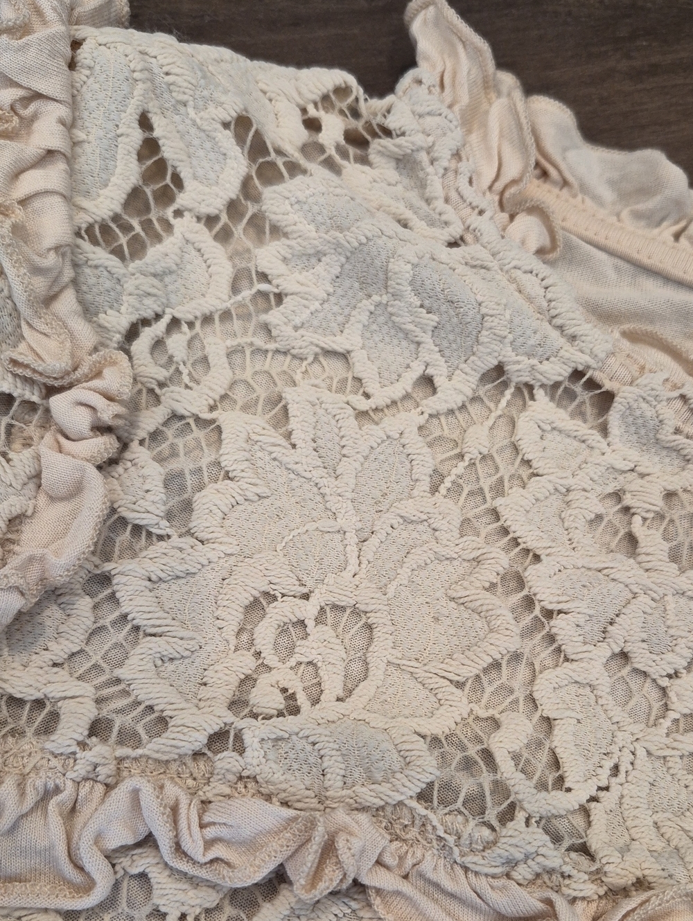 TOPSHOP 3/4 Sleeve Transparent Cream Colored Lace Top, XXS - Picture 9 of 14
